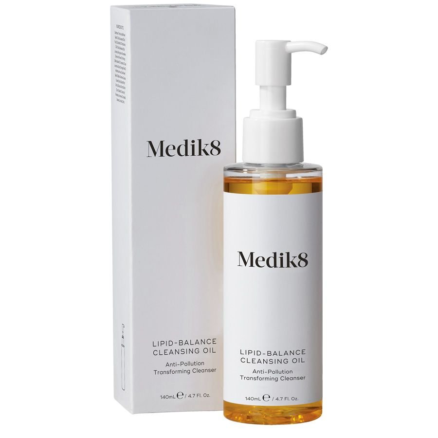Medik8 Lipid-Balance Cleansing Oil poistaa tehokkaasti meikin ja epäpuhtaudet